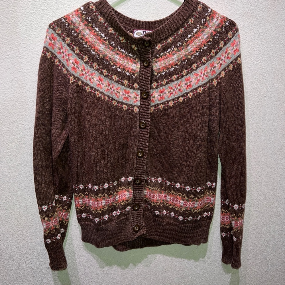 Tiara international sweater